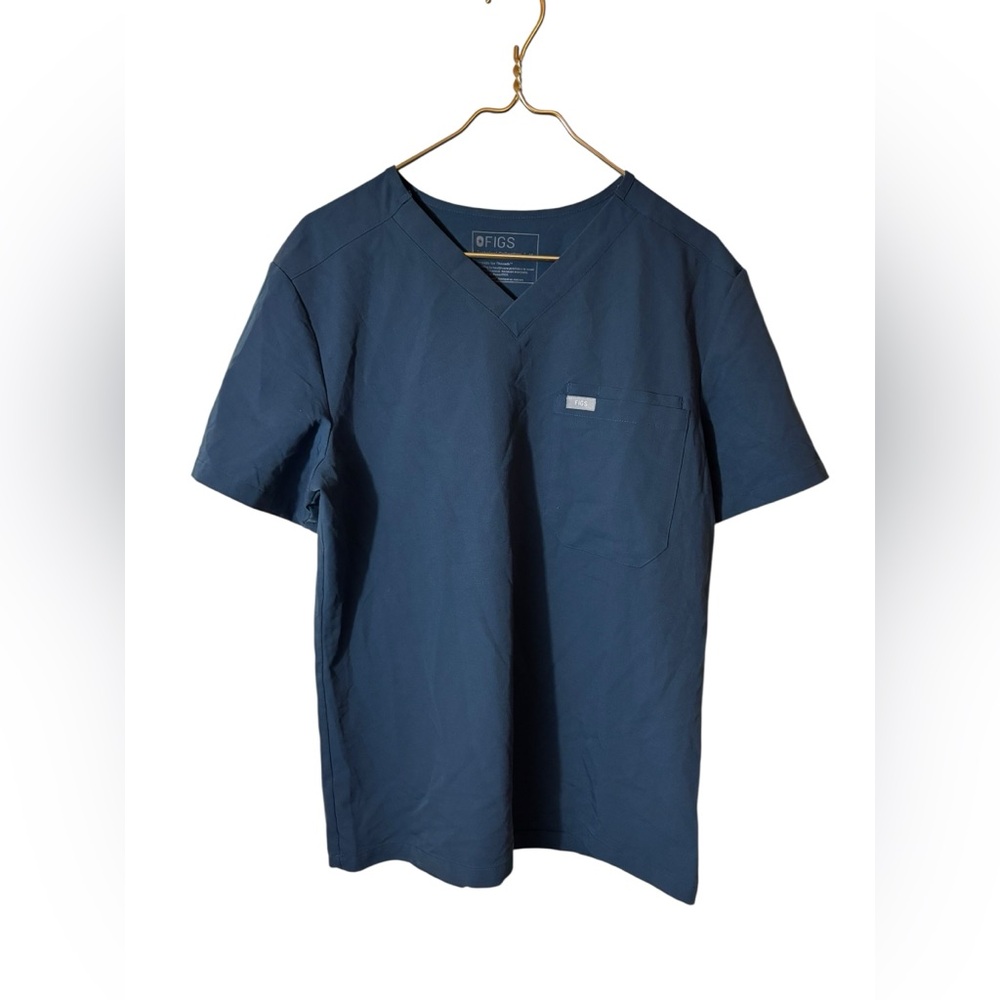 FIGS | scrub top shirt medium